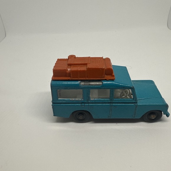 Vintage Lesney Matchbox Series No. 12 Land Rover Toy Car - Diecast Vehicle - Picture 4 of 6
